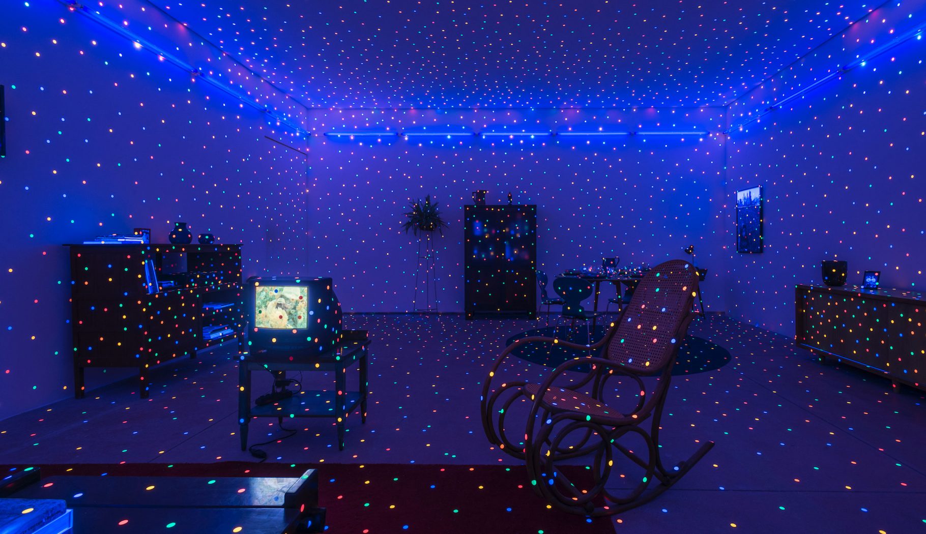 Exposição “Lamelas, Irwin, Kusama: Sobre a Percepção”