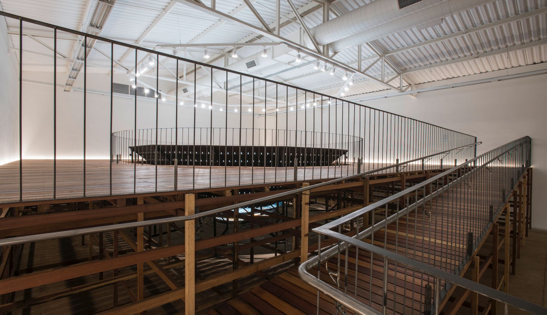 Exposição “Paul Pfeiffer: Ensaios Vitruvianos”